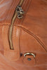 Reisetasche aus braunem Kalbsleder Detailansicht | Novus' Duffle
